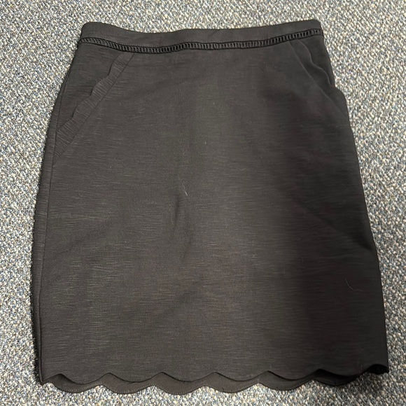 Skies are blue scalloped skirt S // 050710 - Picture 1 of 2